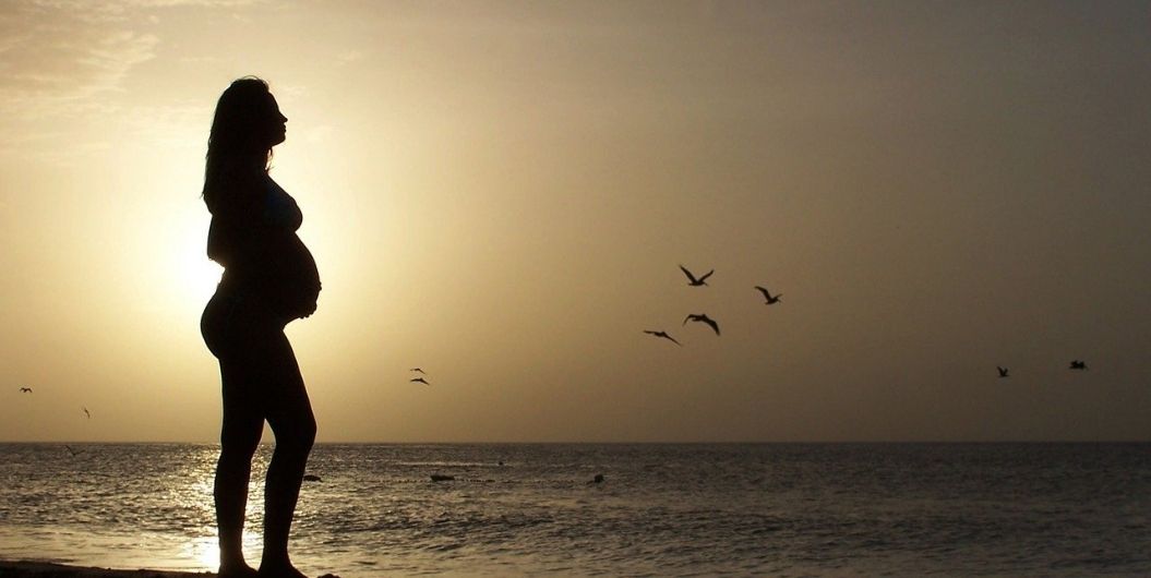 pregnant woman silhouette